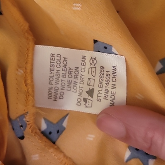 Monteau Los Angeles Fox Print Tie Front Blouse - Small - Picture 7 of 7